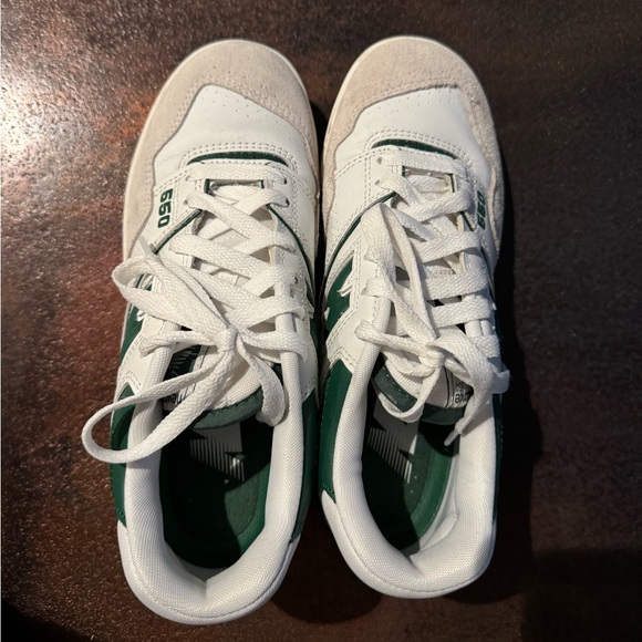 New Balance 550’s in White Green. Purchased new (authenticated) from GOAT. - Picture 2 of 5